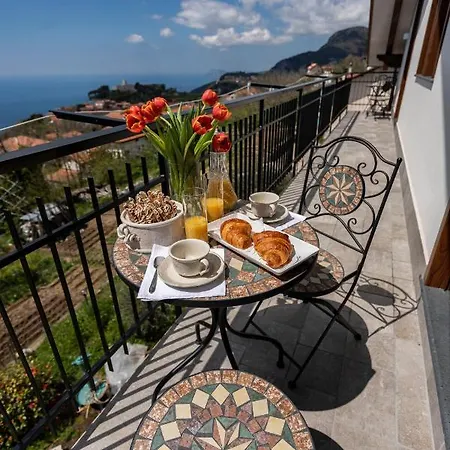 Punta San Lazzaro * Agerola